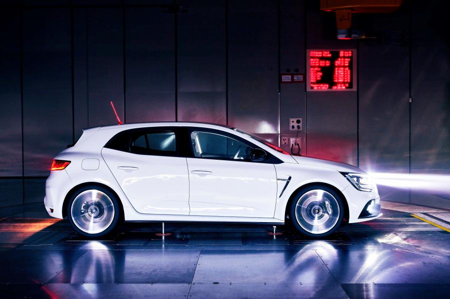 Детали создания Renault Megane R.S. 2017 года  (WW) (фото 48 из 68)